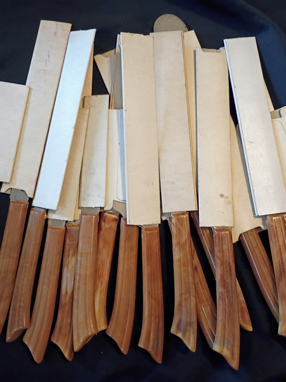 Vintage Set of 16 Bakelite Handle Real Keen Knife Set with Sleeves
